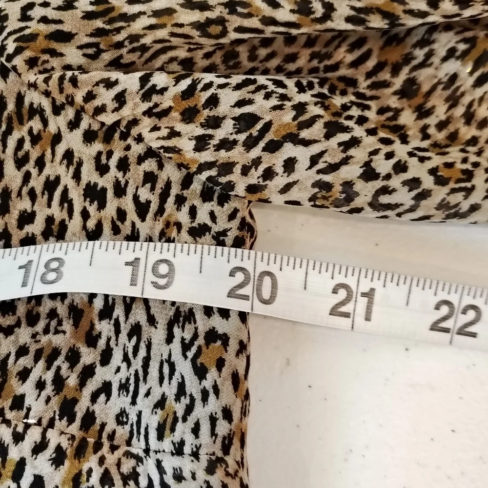 Vince Camuto Top Womens M Brown Ruffle Leopard Print  Smock Sleeve Maximalist - Picture 6 of 8